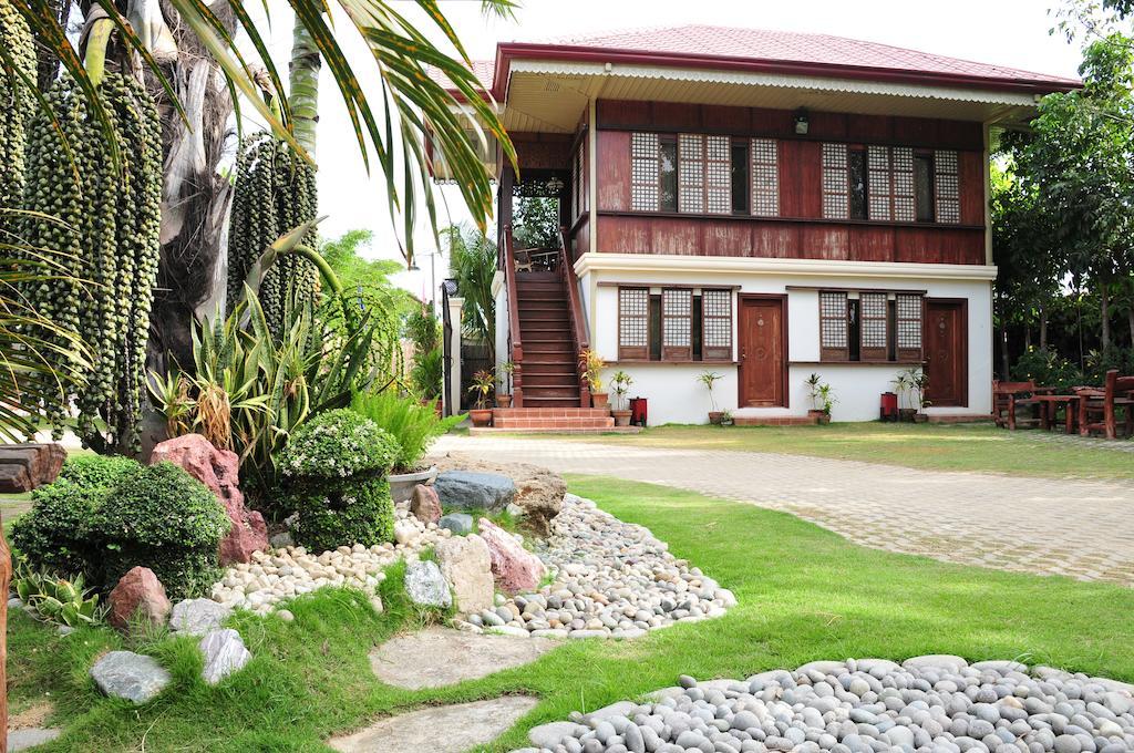 Grand Octagon Resort Laoag Exterior photo