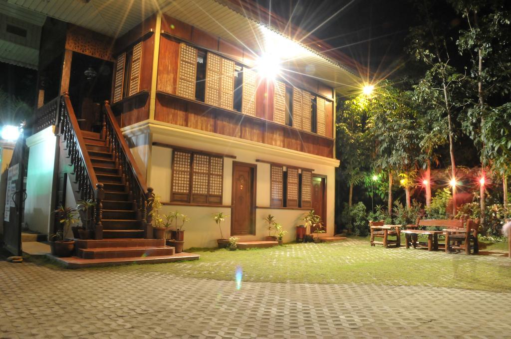 Grand Octagon Resort Laoag Exterior photo