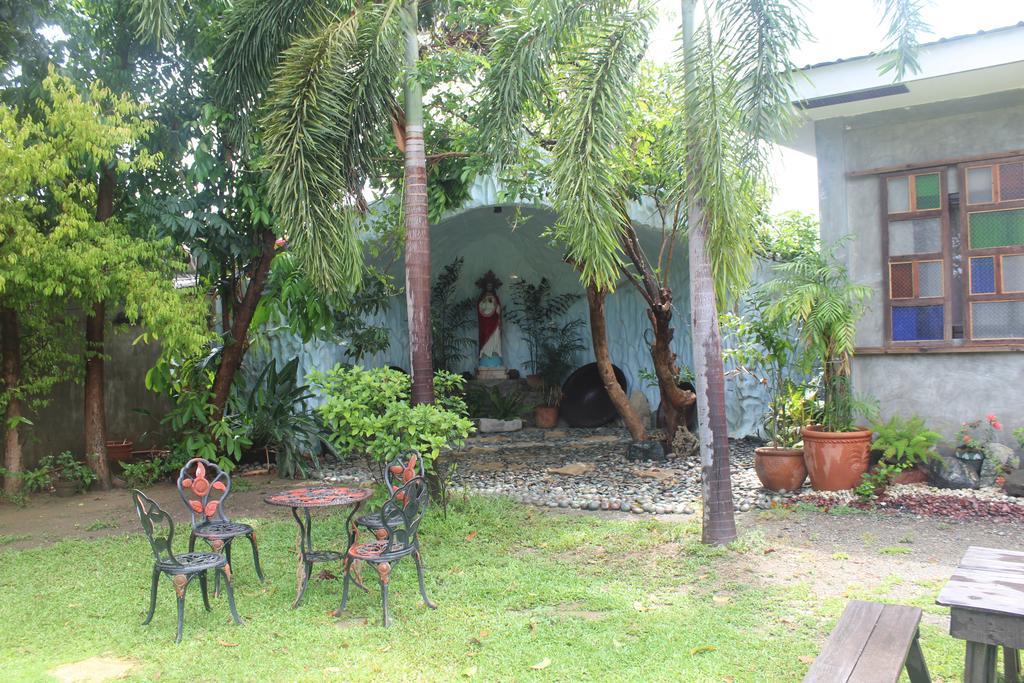 Grand Octagon Resort Laoag Exterior photo