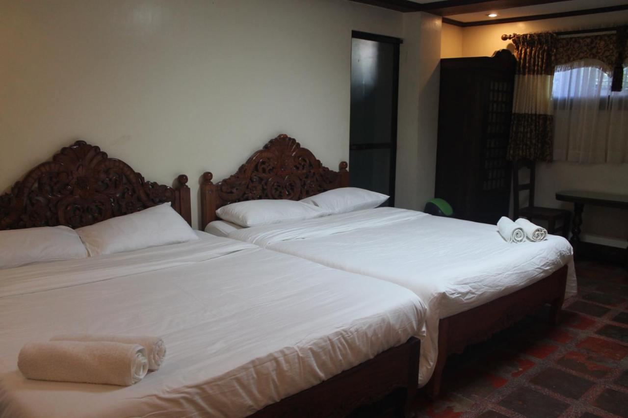 Grand Octagon Resort Laoag Exterior photo