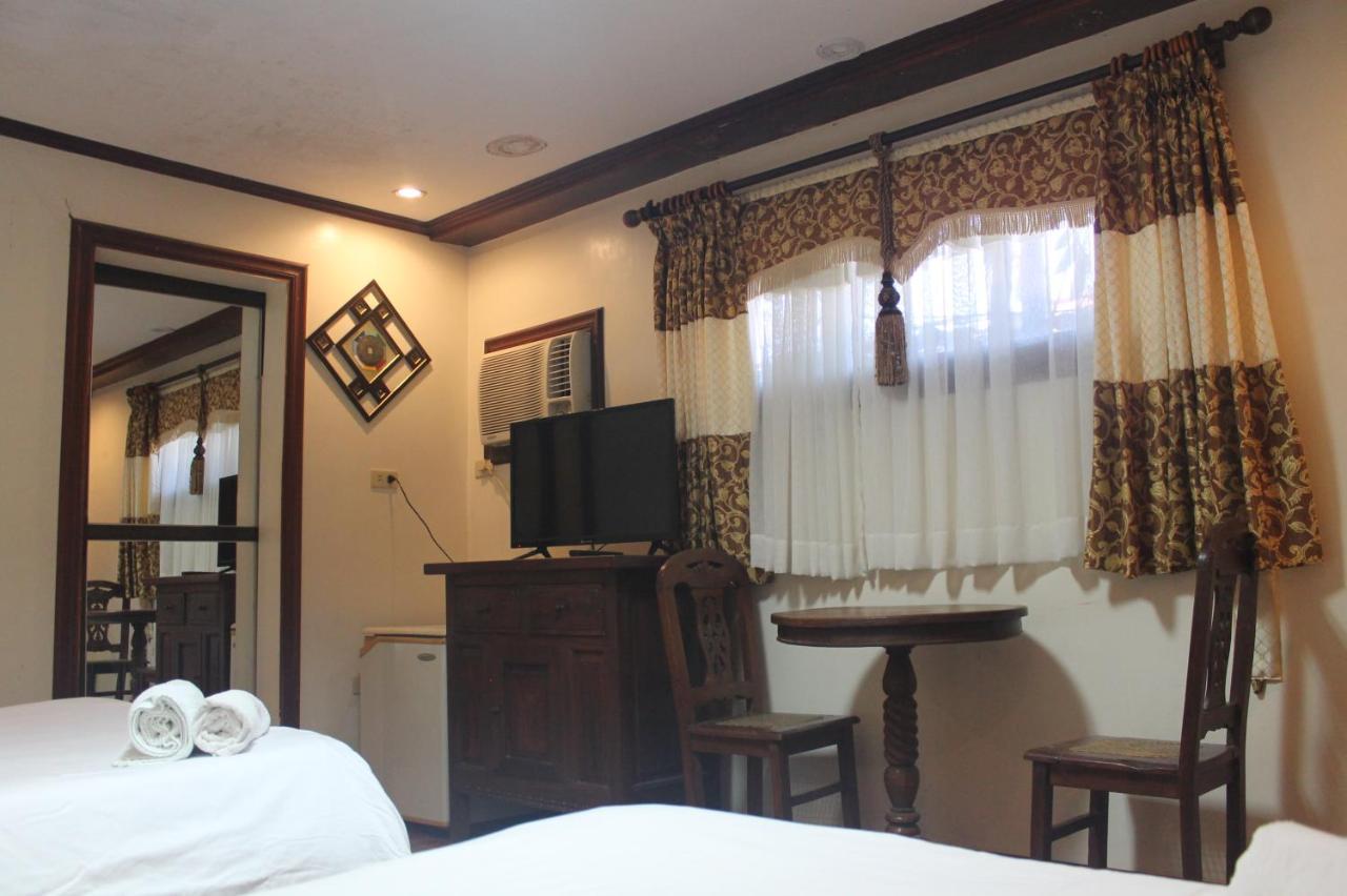 Grand Octagon Resort Laoag Exterior photo