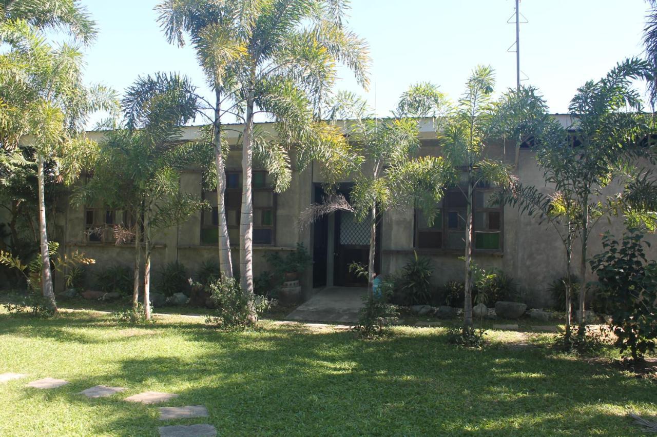 Grand Octagon Resort Laoag Exterior photo